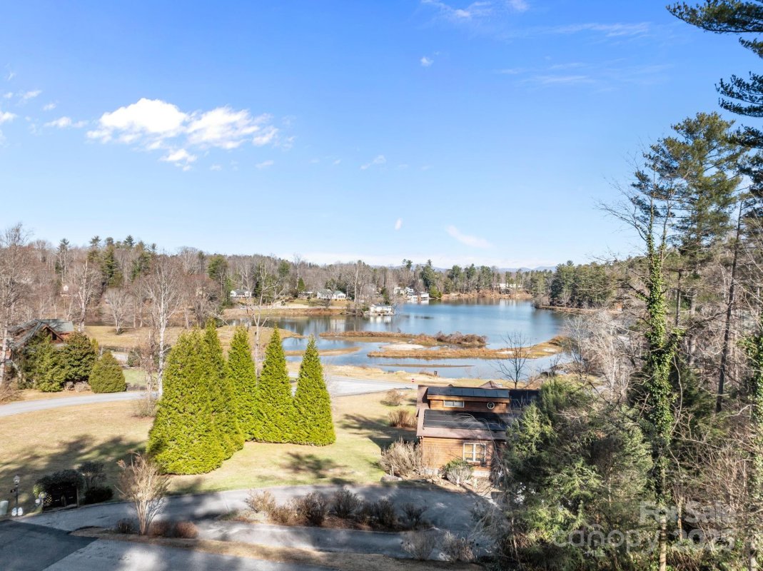 114 Oscelake Way