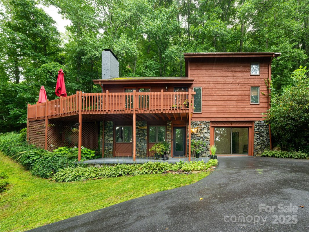 193 Rhododendron Drive