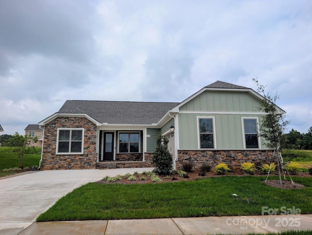 2093 Fordhill Street