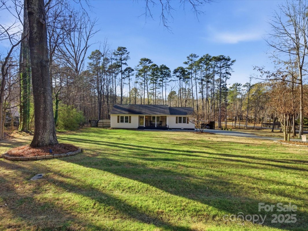 5900 Lindenwood Drive
