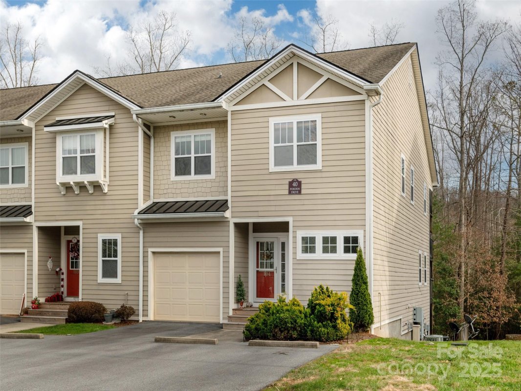 40 Foxden Drive 204