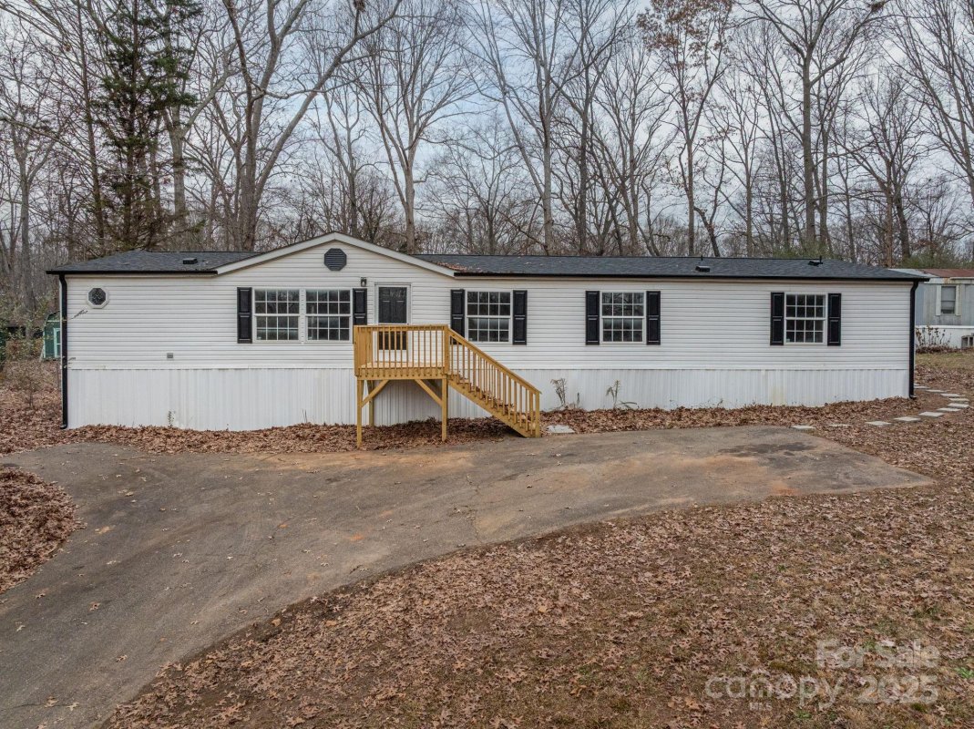 105 Lansdale Avenue