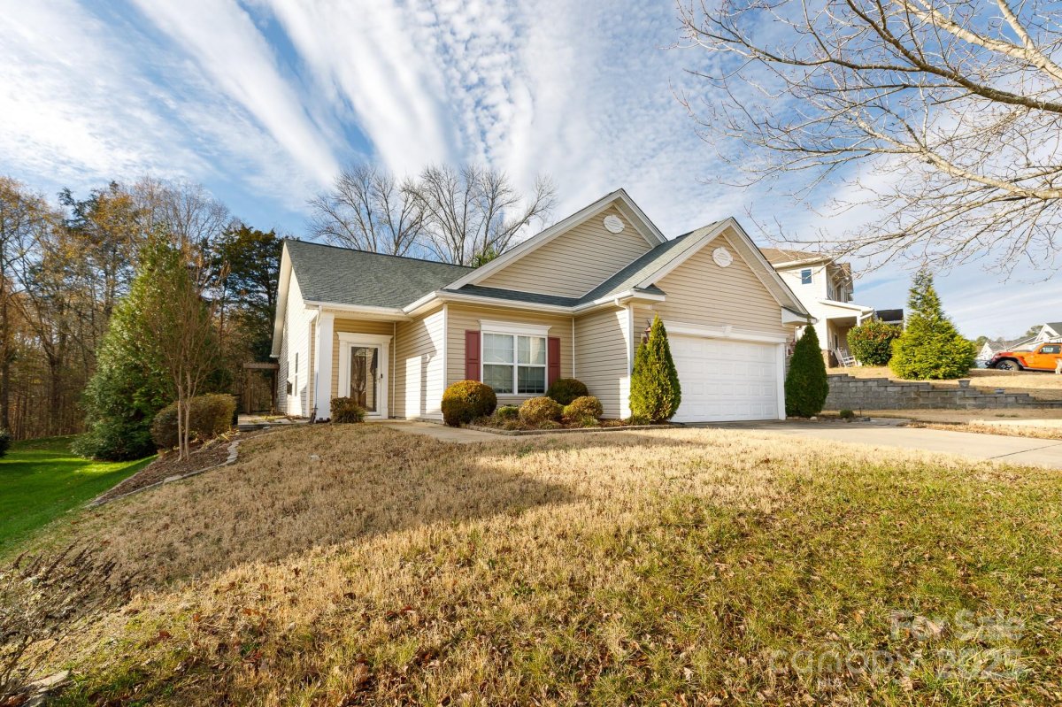 780 Ivy Trail Way
