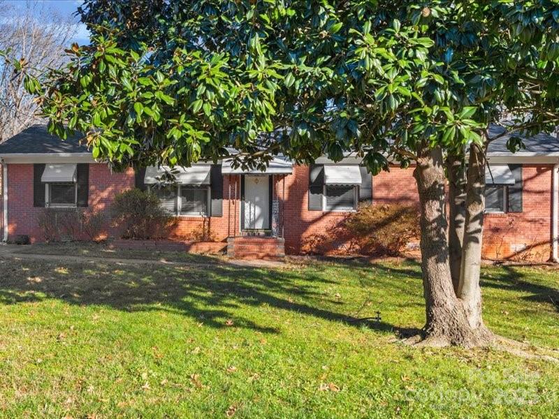 1037 Stoneybrook Lane
