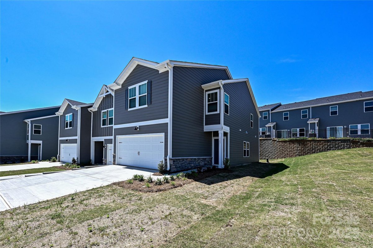 8113 Hidden Springs Trail