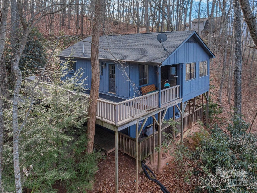 1392 Mount Chalet Road