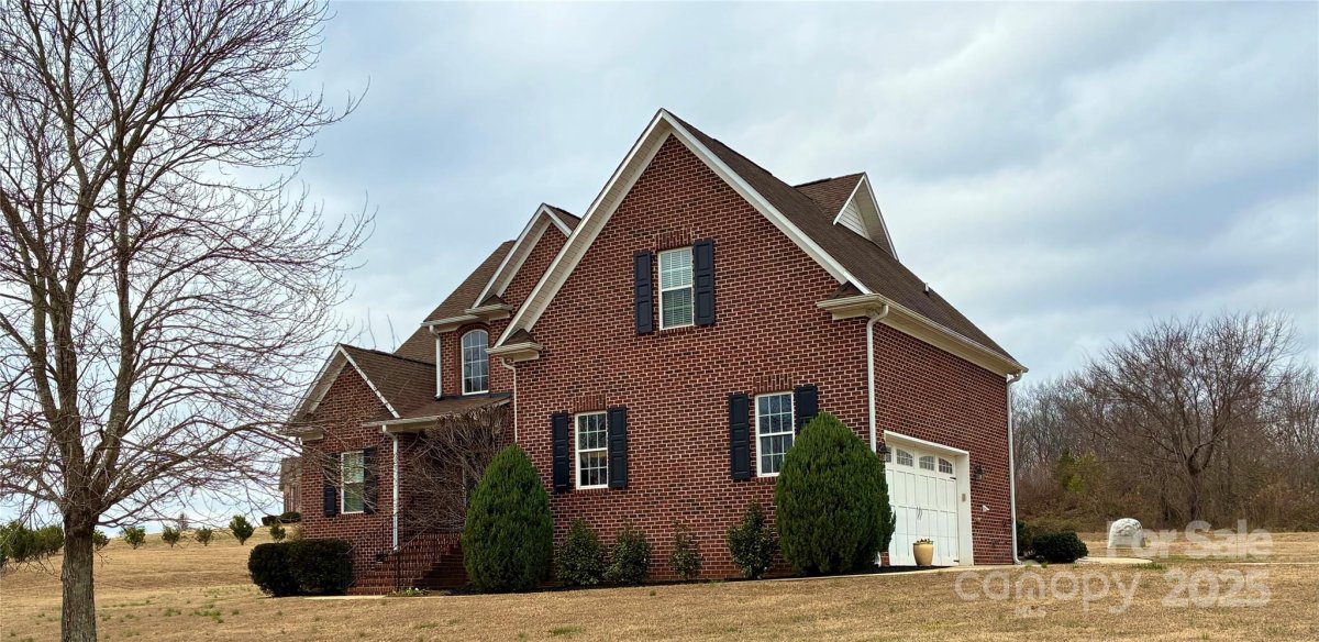 1127 Black Beauty Trail