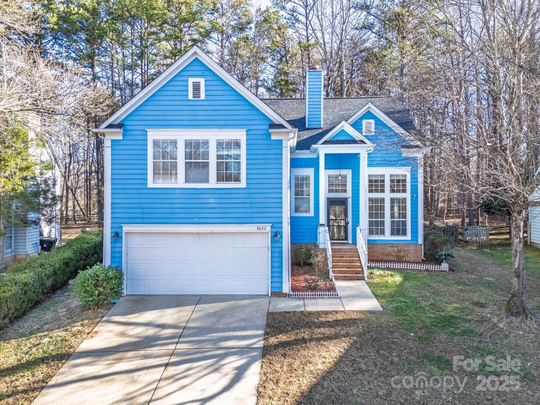 8622 Woodhill Manor Court