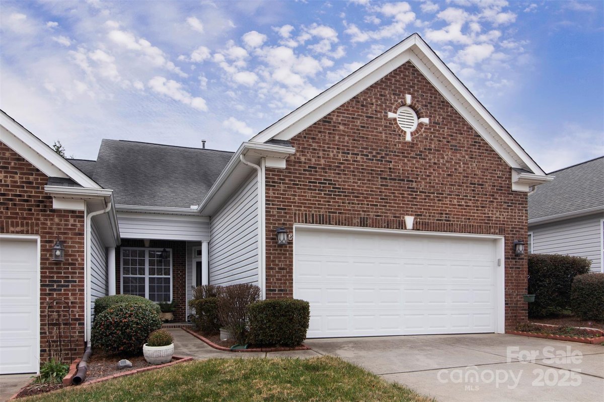 215 Garnet Court