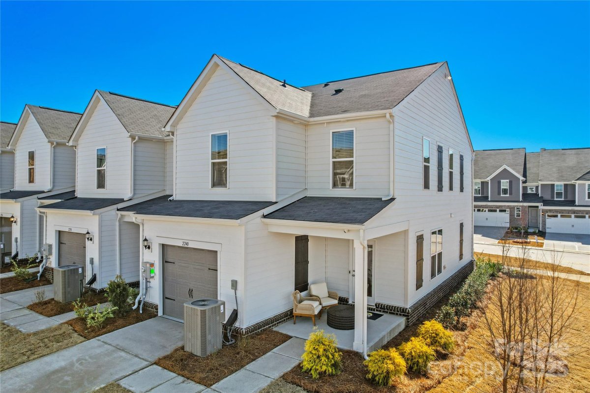 2120 Cobble Court