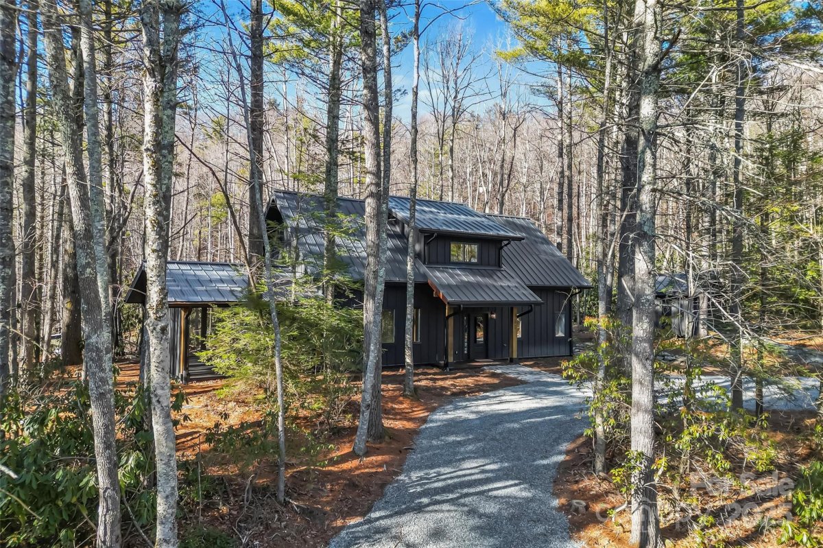 6260 Sunny Drive
