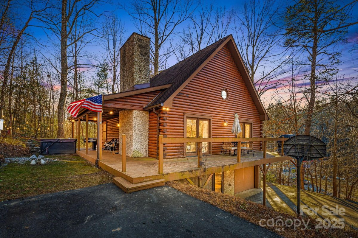 1 Lynnette Drive