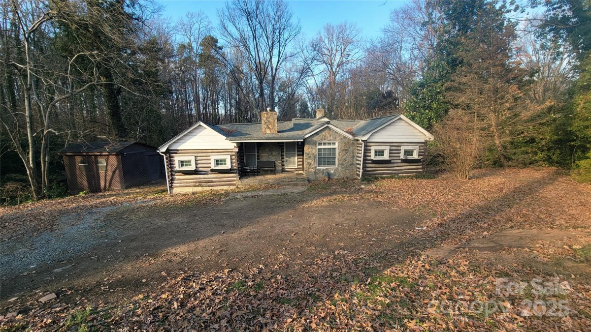 1517 Summerville Road