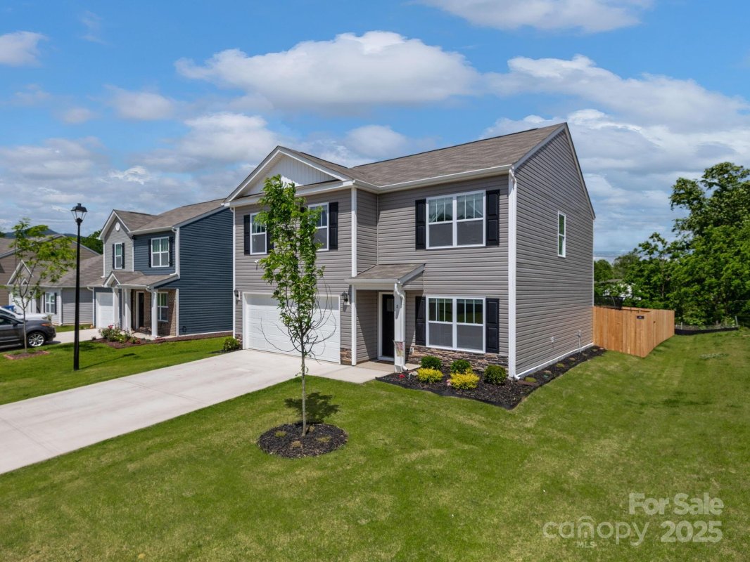 8 Madelyn Drive