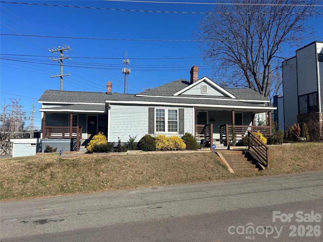 401 Charles Avenue