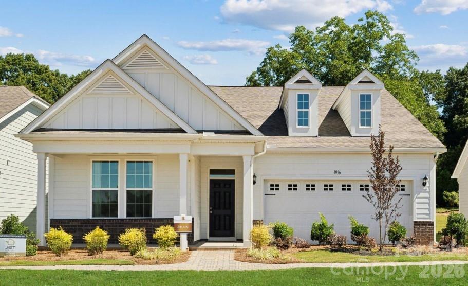 1081 Mapletree Lane
