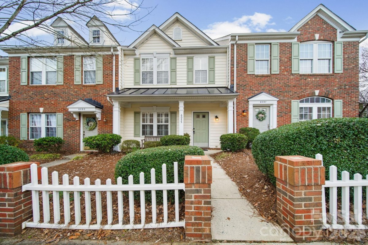 6055 Creft Circle