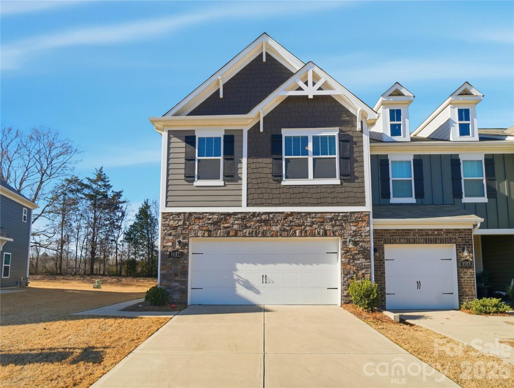 3627 Secrest Landing