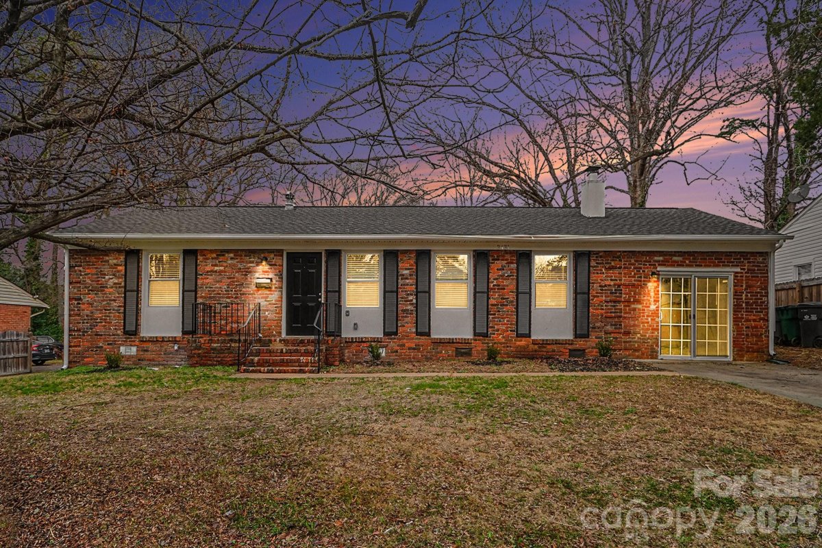 3431 Shamrock Drive