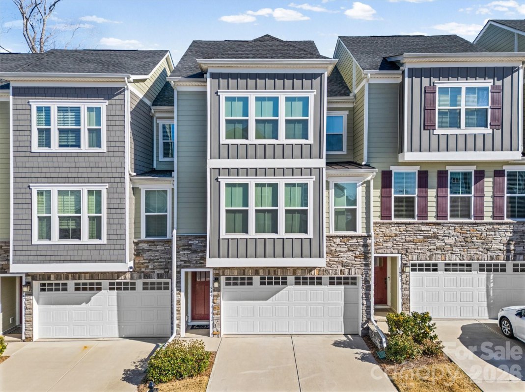 949 Portrush Lane