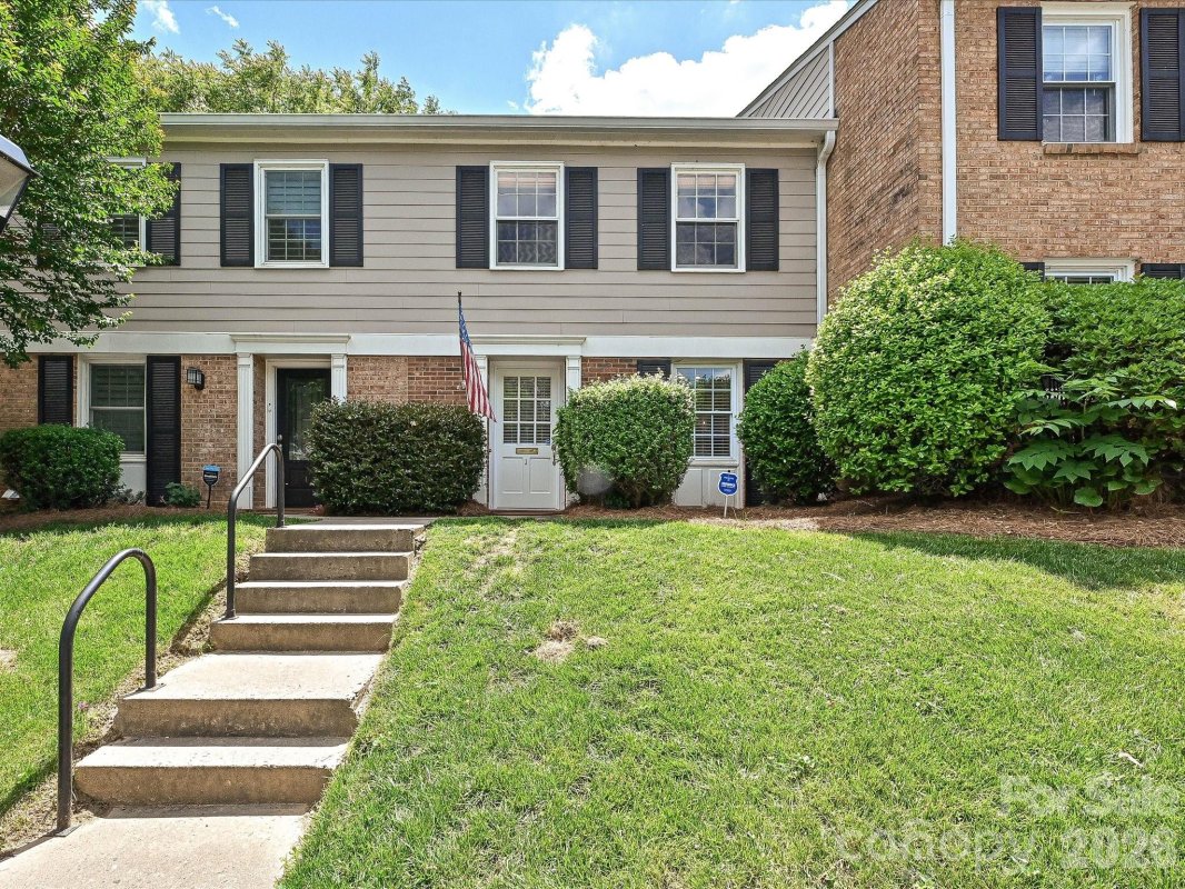 4611 Hedgemore Drive