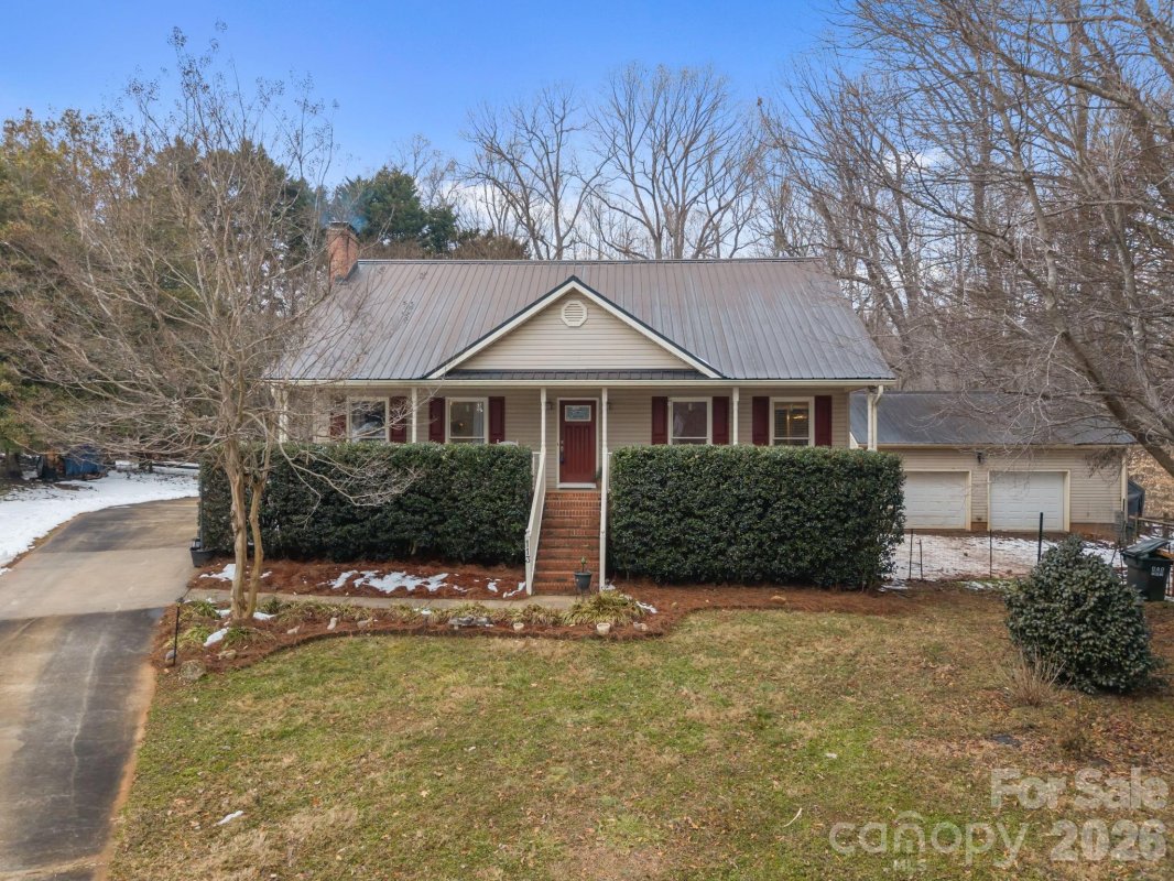 113 Louisbourg Court