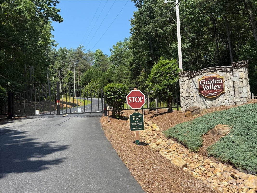 27 Mountain Lookout Drive