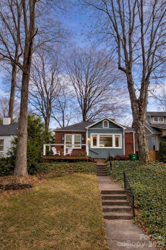 2515 Chesterfield Avenue