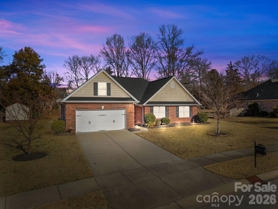 855 Juanita Drive