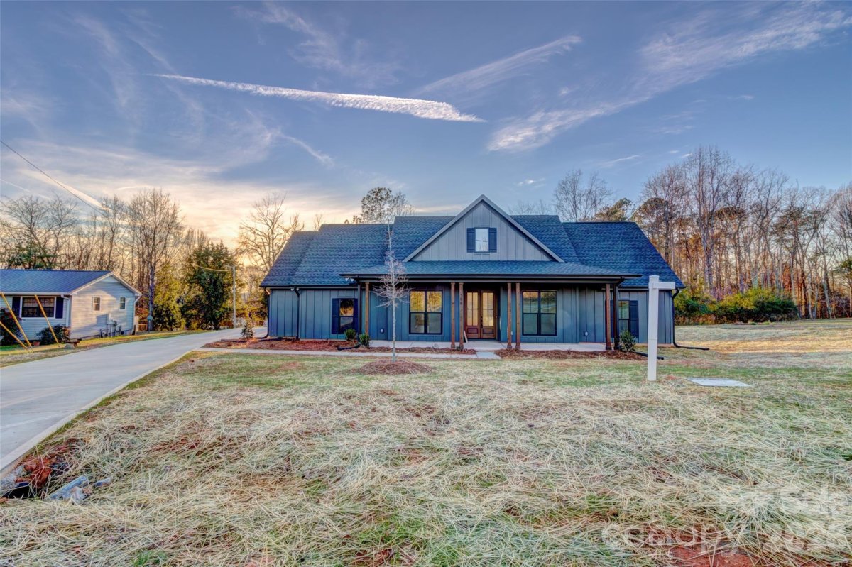 318 Harbor View Drive