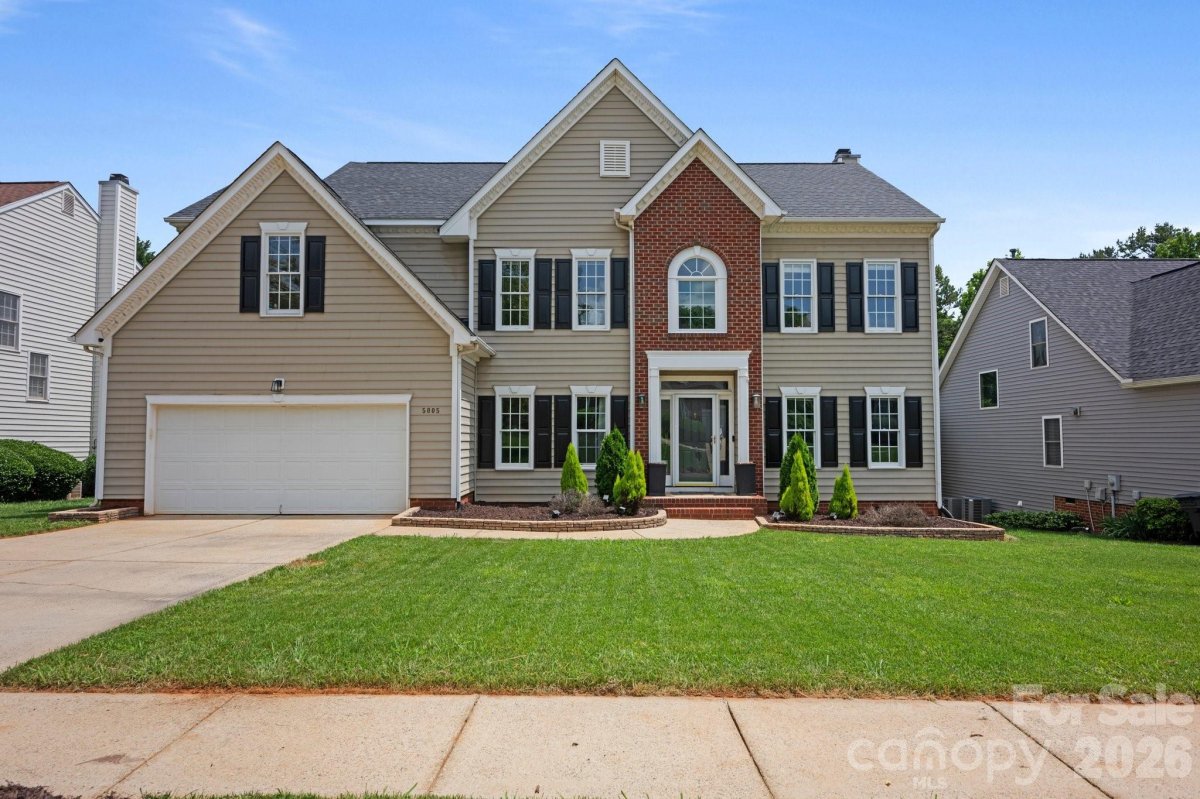 5005 Chestnut Knoll Lane