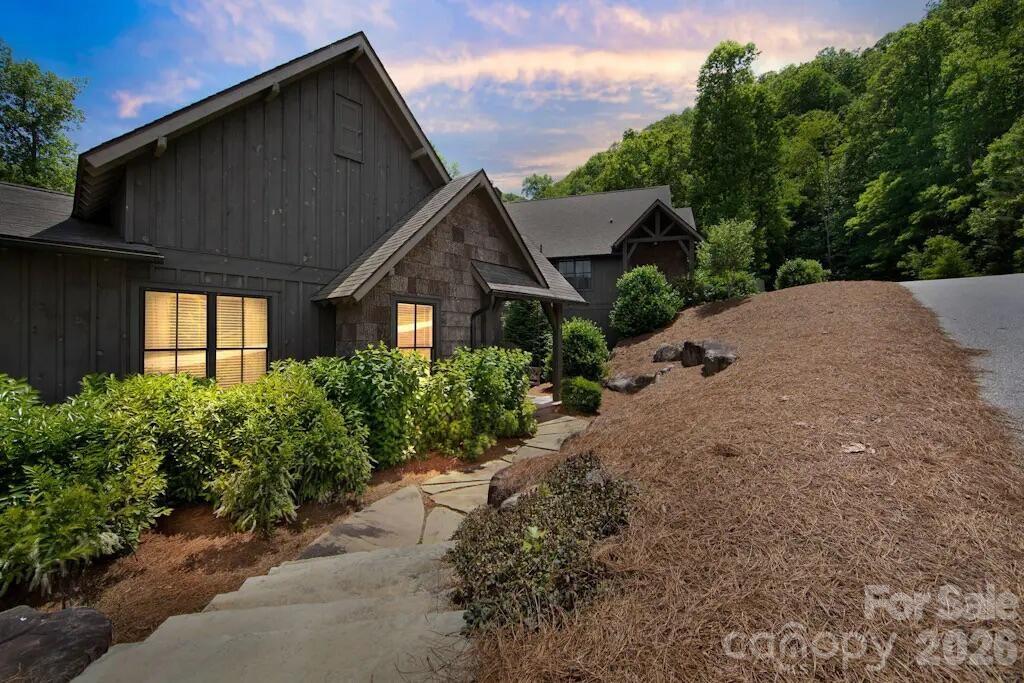 14 E Saddle Notch Lane