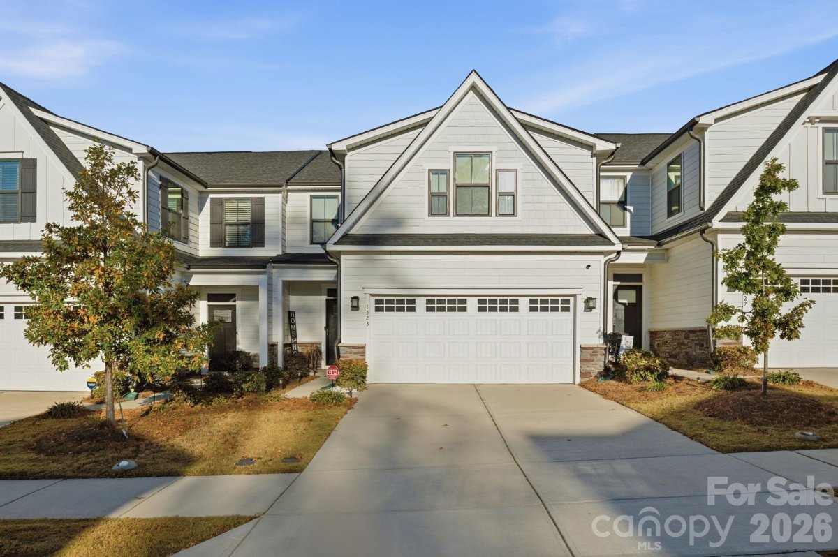 1523 Dennis Austin Lane