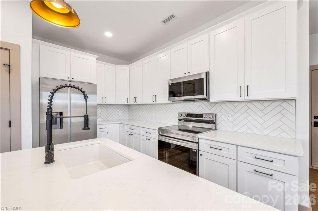 2111 24th Street Lane