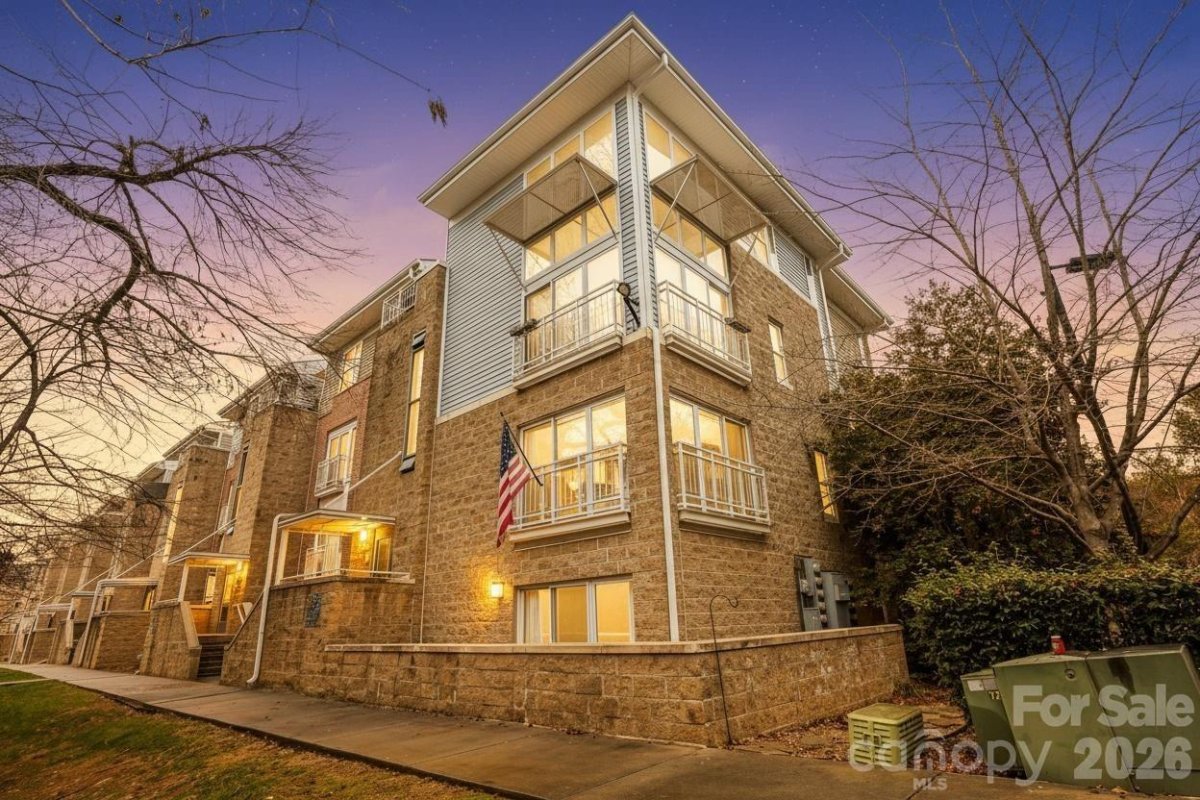 3905 Picasso Court