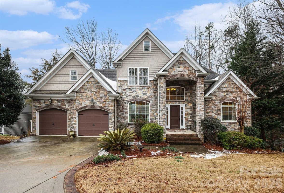 1086 Palmyra Drive