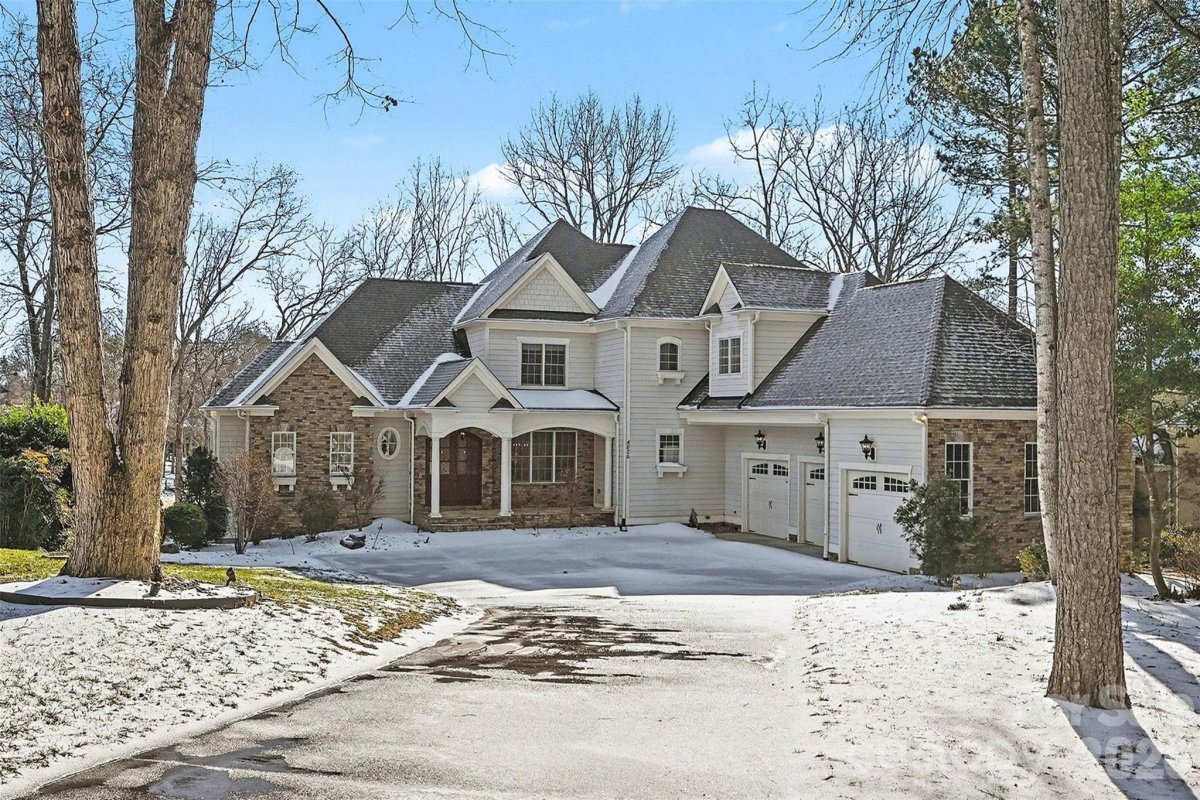 4526 Island Waters Drive