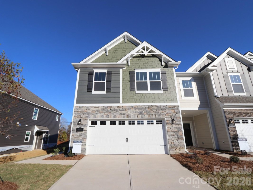 1122 Overbrook Place