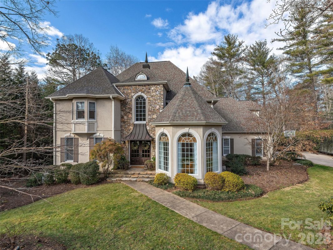 335 Red Fox Circle