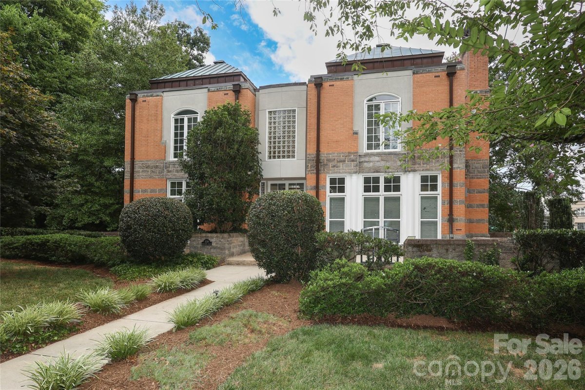 1239 Belgrave Place