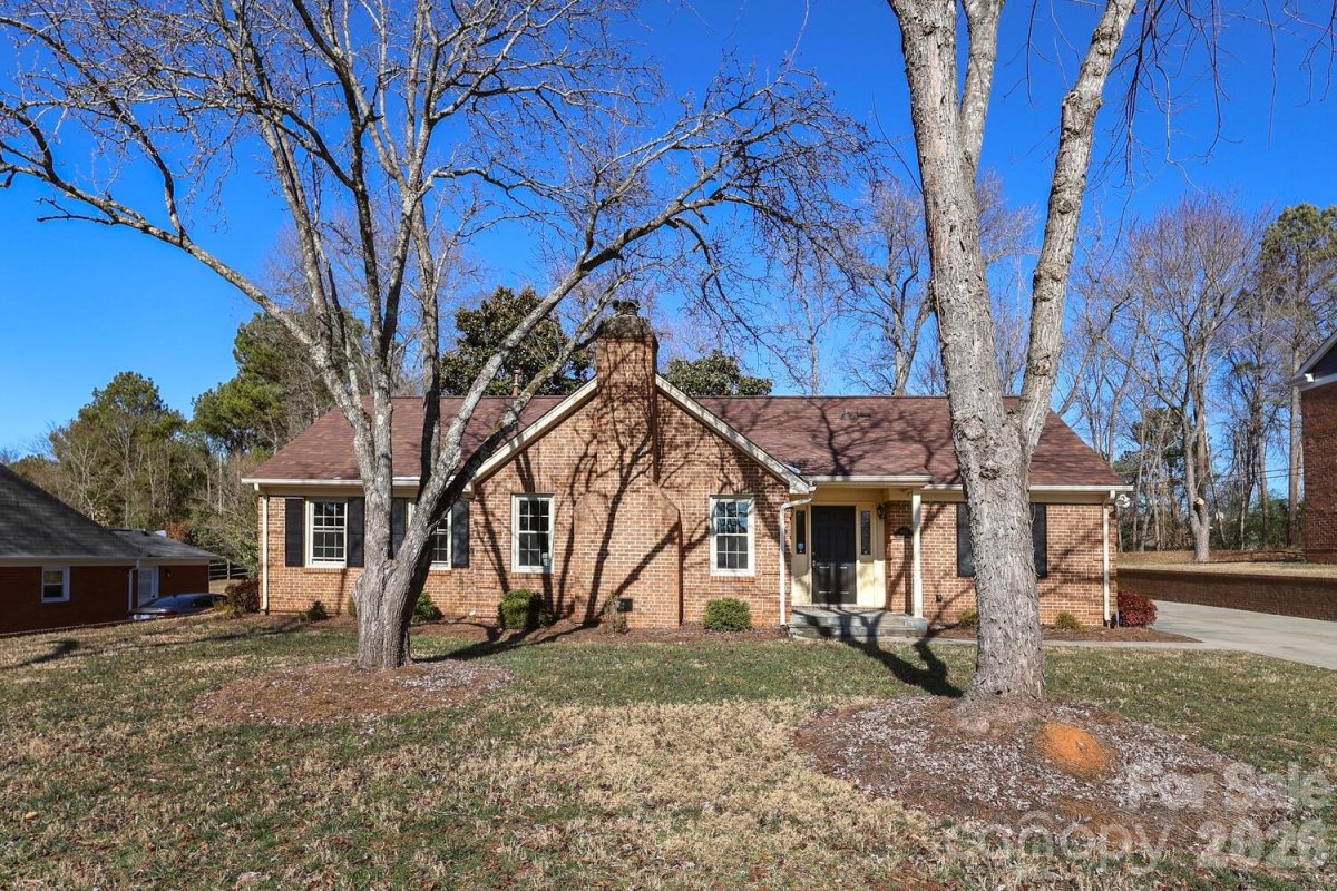 9013 Raintree Lane