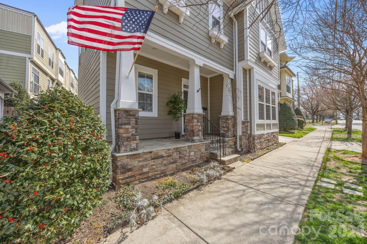 821 Herrin Avenue