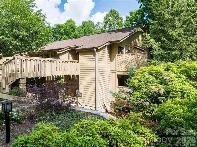 308 Live Oak Lane