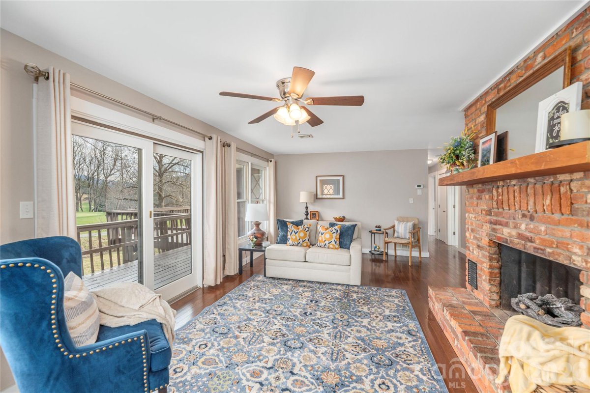 85 Dawn Lane