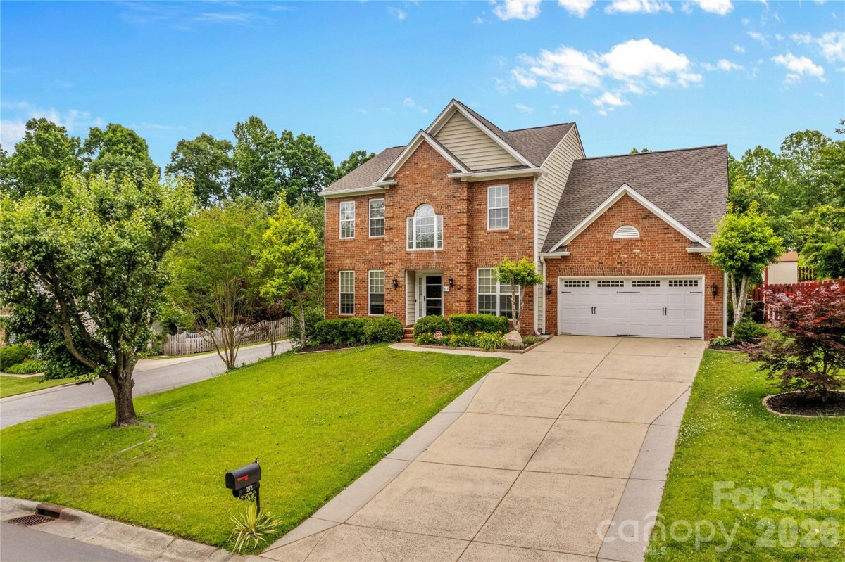272 Glencoe Lane
