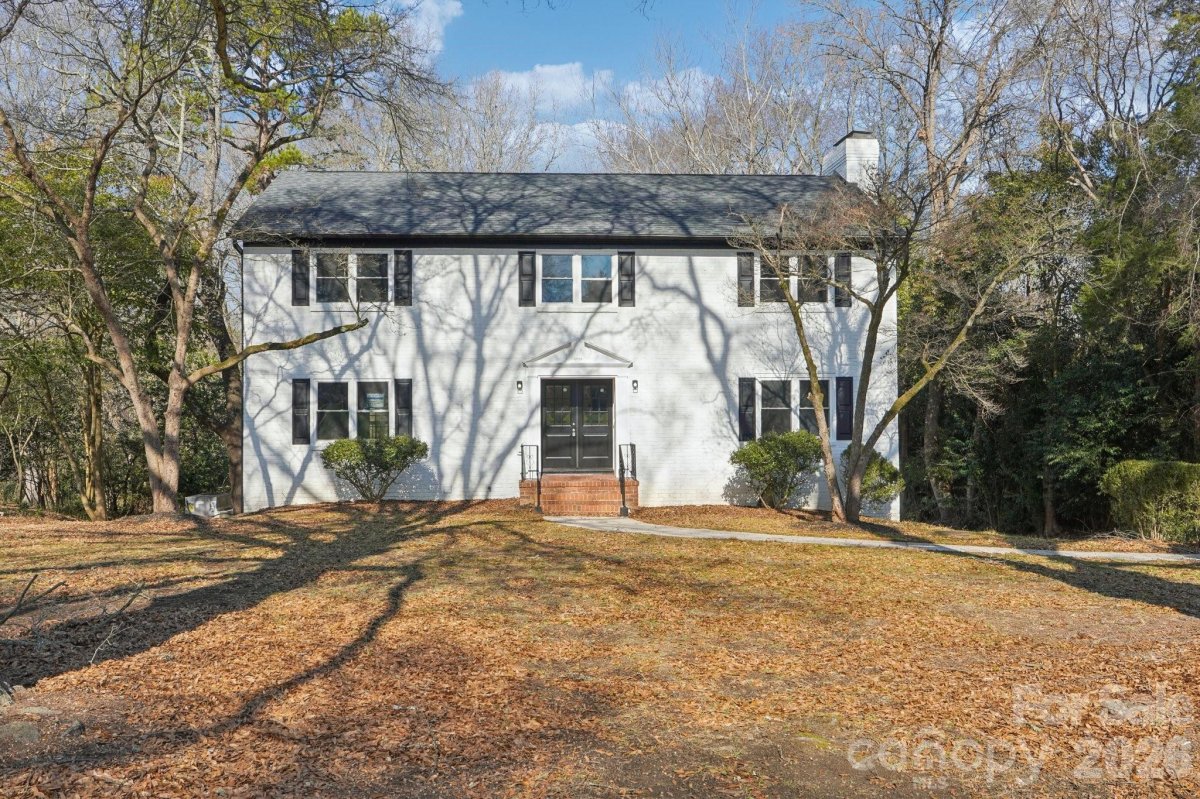 1216 Old Farm Road
