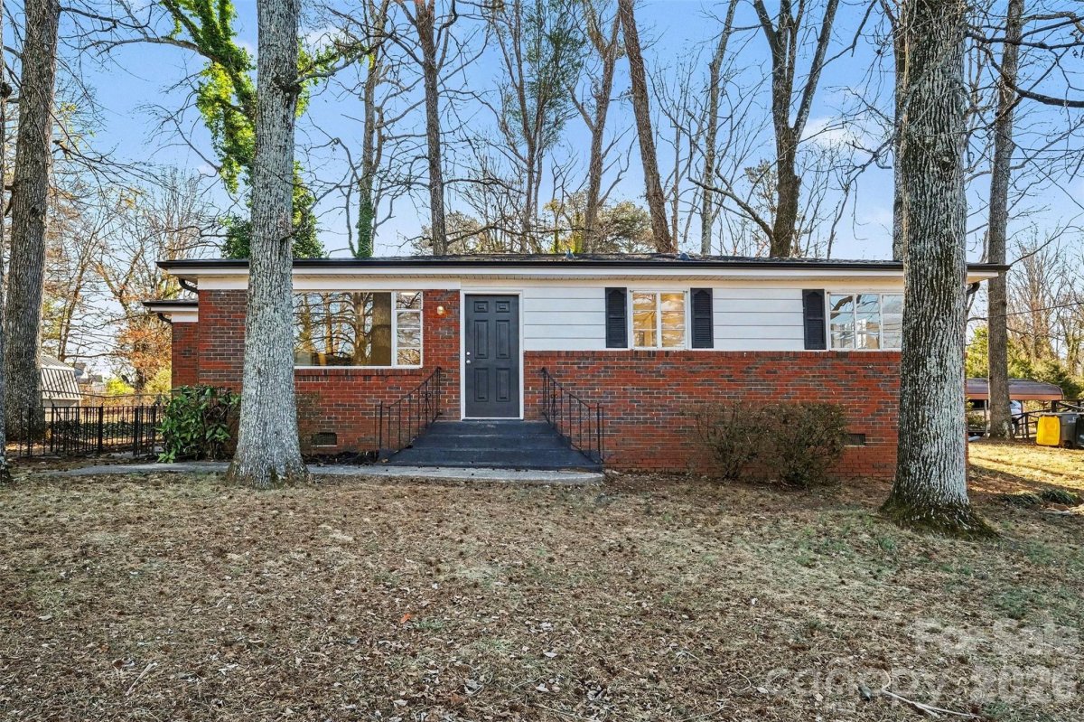 1407 Sherwood Drive