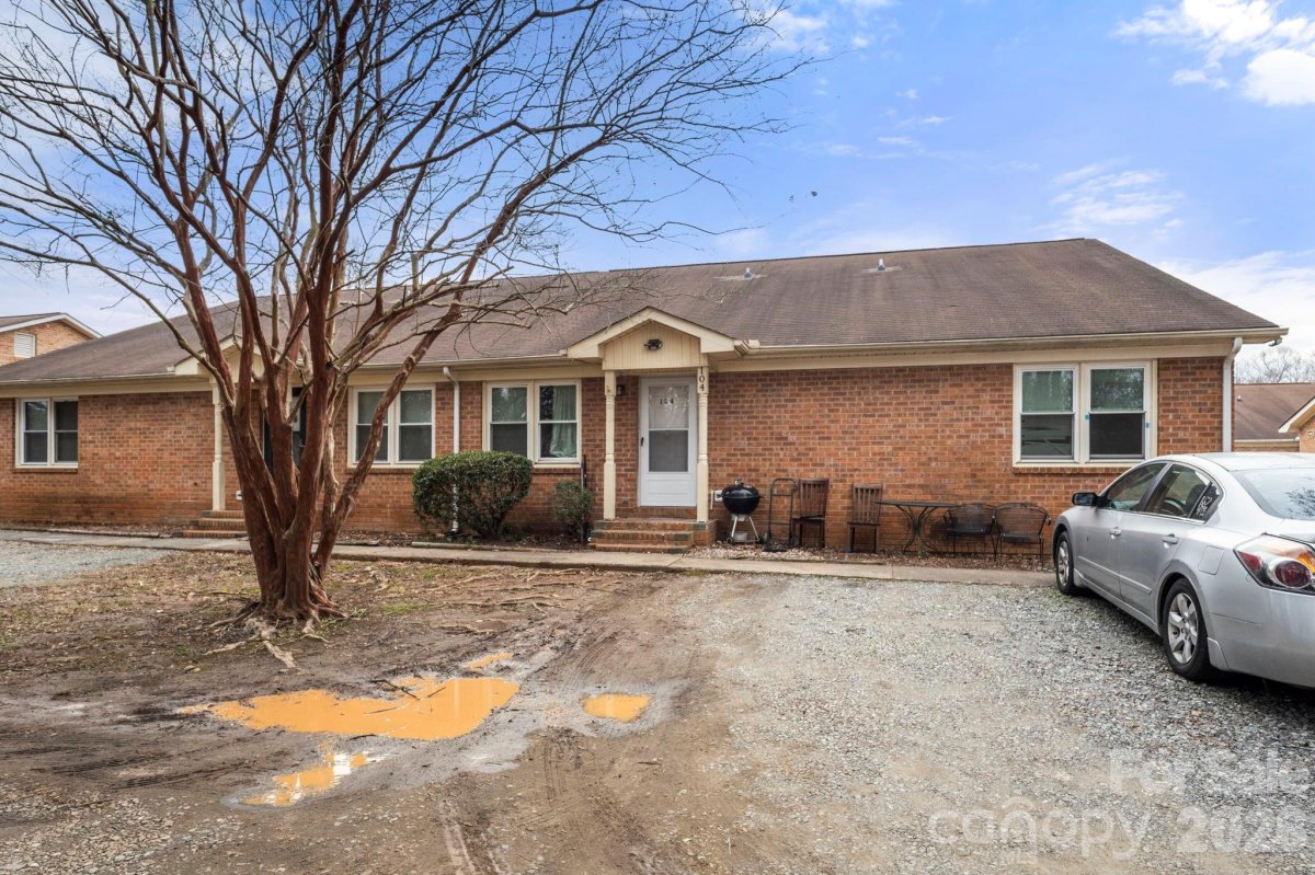 1106 Chandler Drive