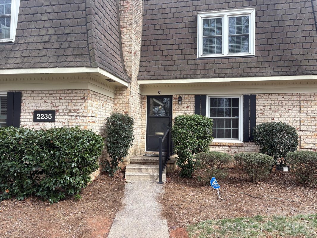 2235 Rexford Road