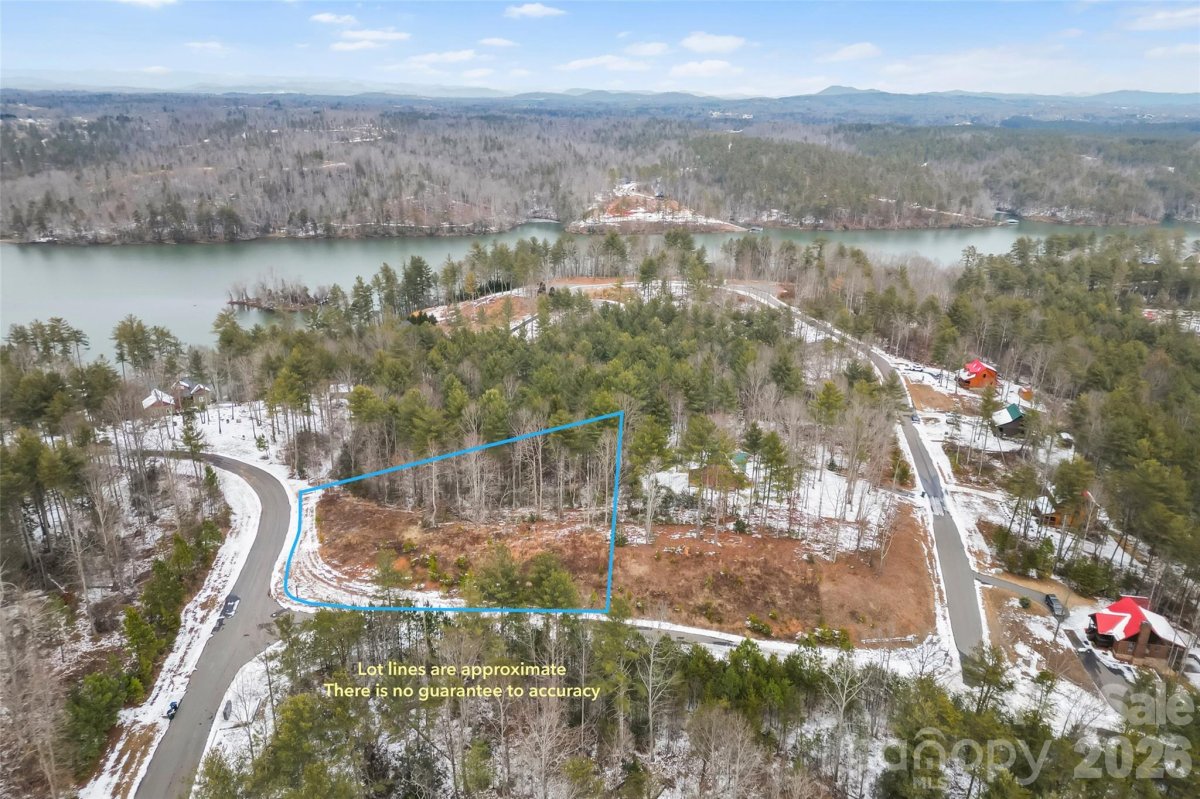 1144 Lakeside Way